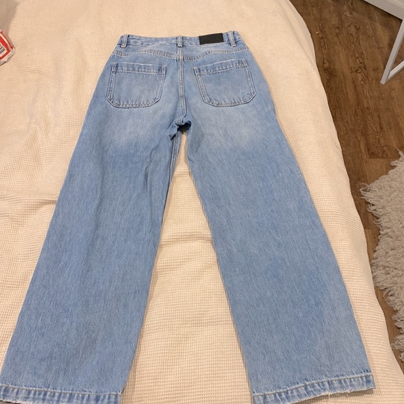 Wide leg cropped Jean - Picture 2 of 3
